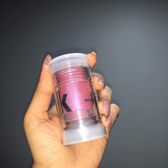 Milk. Stardust holographic highlighter - Picture 4 of 4